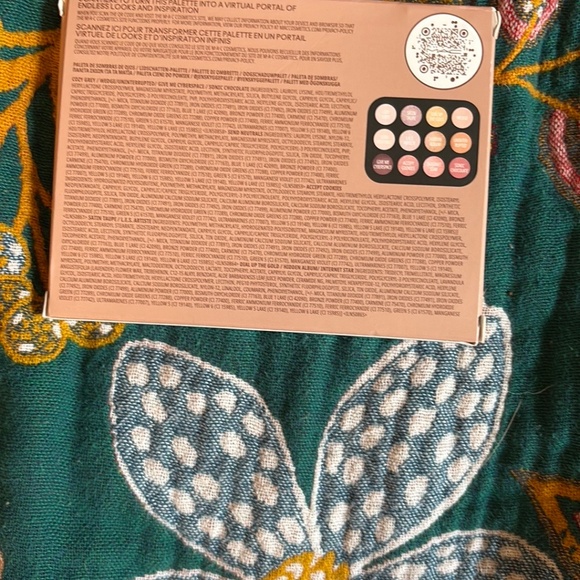 MAC connect in color pallet - Picture 2 of 3